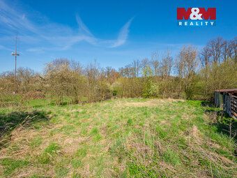 Nabízíme k prodeji pozemek k bydlení 1 275 m² na okraji obce
