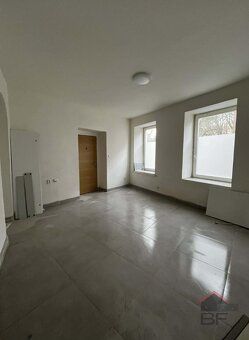 Nabízíme k pronájmu byt o dispozici 1+1 a výměře cca 25 m2, 