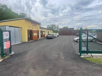 Pronajmu zděnou a zateplenou halu 175m2 v oploceném areálu A