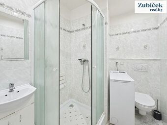 Nabízíme k prodeji byt 2+1 ve Zlíně, na ulici Okružní, v kli
