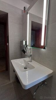 Nabízíme Vám k pronájmu skladovací, či výrobní prostory v ar