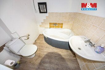 Nabízíme samostatně stojící rodinný dům v klidné části obce 