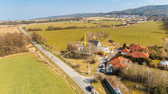 Exkluzivně nabízíme stavební pozemek 1 419 m² ve Svinařích, 