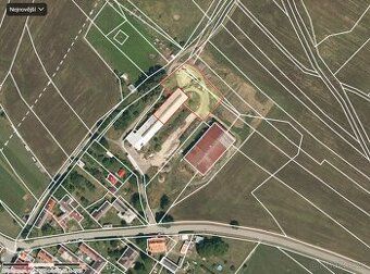 Pronajmu výrobních prostor o výměře 450 m2 s možností ponech