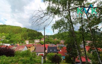 Nabízíme k prodeji krásnou chatu - zahradní domek, upravený 