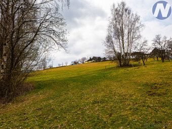 V exkluzivním zastoupení nabízíme k prodeji atraktivní pozem