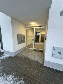 Pronajmu byt 1+kk 34m2 v rezidenci Bílé domy- Otrokovice tř.