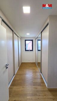 Prodej samostatně stojícího rodinného domu 5+kk(novostavba) 
