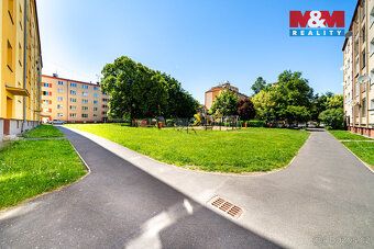 Nabízíme k prodeji útulný byt 2+1 v panelovém domě v centru 
