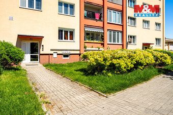 Nabízíme k prodeji útulný byt 2+1 v panelovém domě v centru 