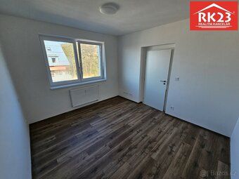 Ev.č. 02007 Prodej bytu 3+kk s balkonem v klidné části obce 