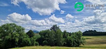Nabízíme k prodeji stavební pozemek o výměře 1 122 m² v klid