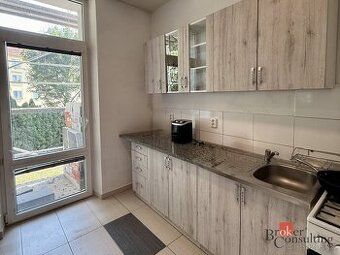 Nabízíme k pronájmu byt 1+kk o výměře 29m2. Byt je na ul. St