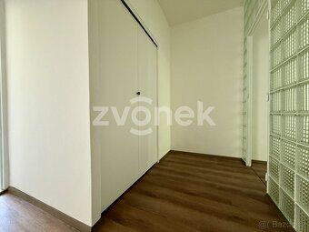 Ev.č. ZL04723 Bytová jednotka 2+1 bez balkónu je situována v