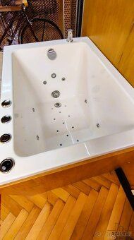 Nabízíme k pronájmu krásný byt 1+1 o velikosti 31,7 m², kter