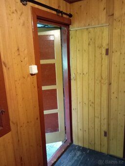 Prodáváme chatu na vlastním pozemku 900m2 v katastru obce Če