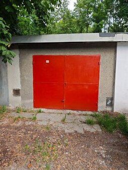 Pronajmu pěknou garáž v luxusní lokalitě, velmi dobré místo 