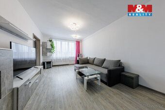 Nabízíme k pronájmu světlý byt o celkové ploše 67,9 m² včetn