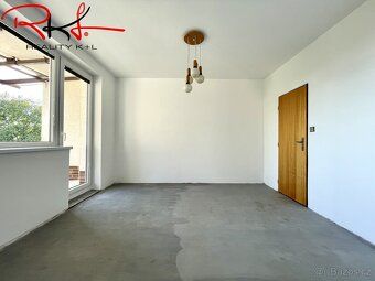 Nabízíme k prodeji řadový rodinný dům o dispozici 4+1, který
