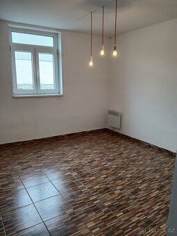 Pronájem haly na adrese Kaplice-Nádraží.Využití pro služby o