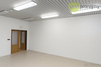 Nabízíme k pronájmu obchodní prostor o výměře cca 42,5 m² v 