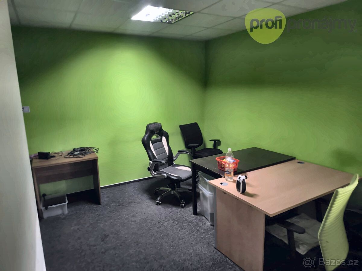 Nabízíme k pronájmu obchodně-prodejní prostory ve výborné lo