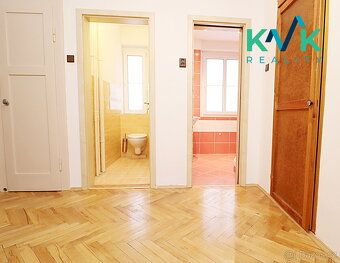 Nabízíme k prodeji prostorný byt 3+1 ve druhém nadzemním pod
