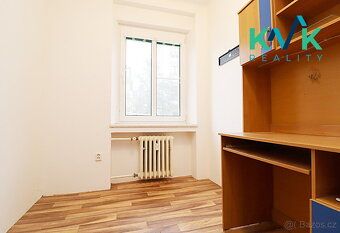 Nabízíme k prodeji prostorný byt 3+1 ve druhém nadzemním pod