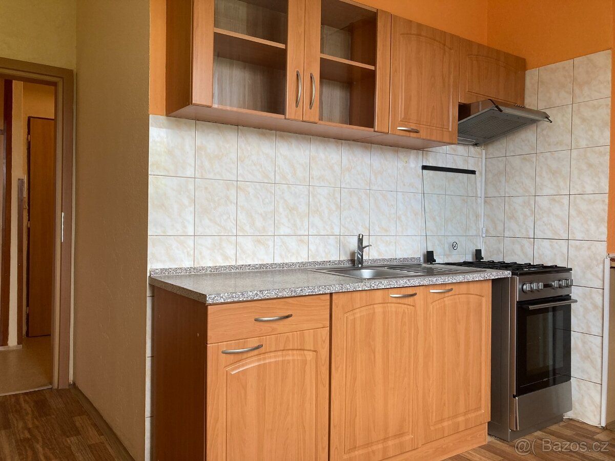 Nabízíme k dlouhodobému pronájmu byt 2+1 o užitné ploše 49 m