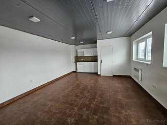 Nabízíme k pronájmu skladové nebo výrobní prostory v průmysl