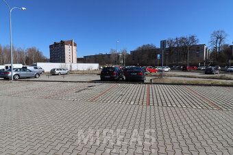 Nabízíme Vám k pronájmu parkovací stání na parkovišti Slepá 