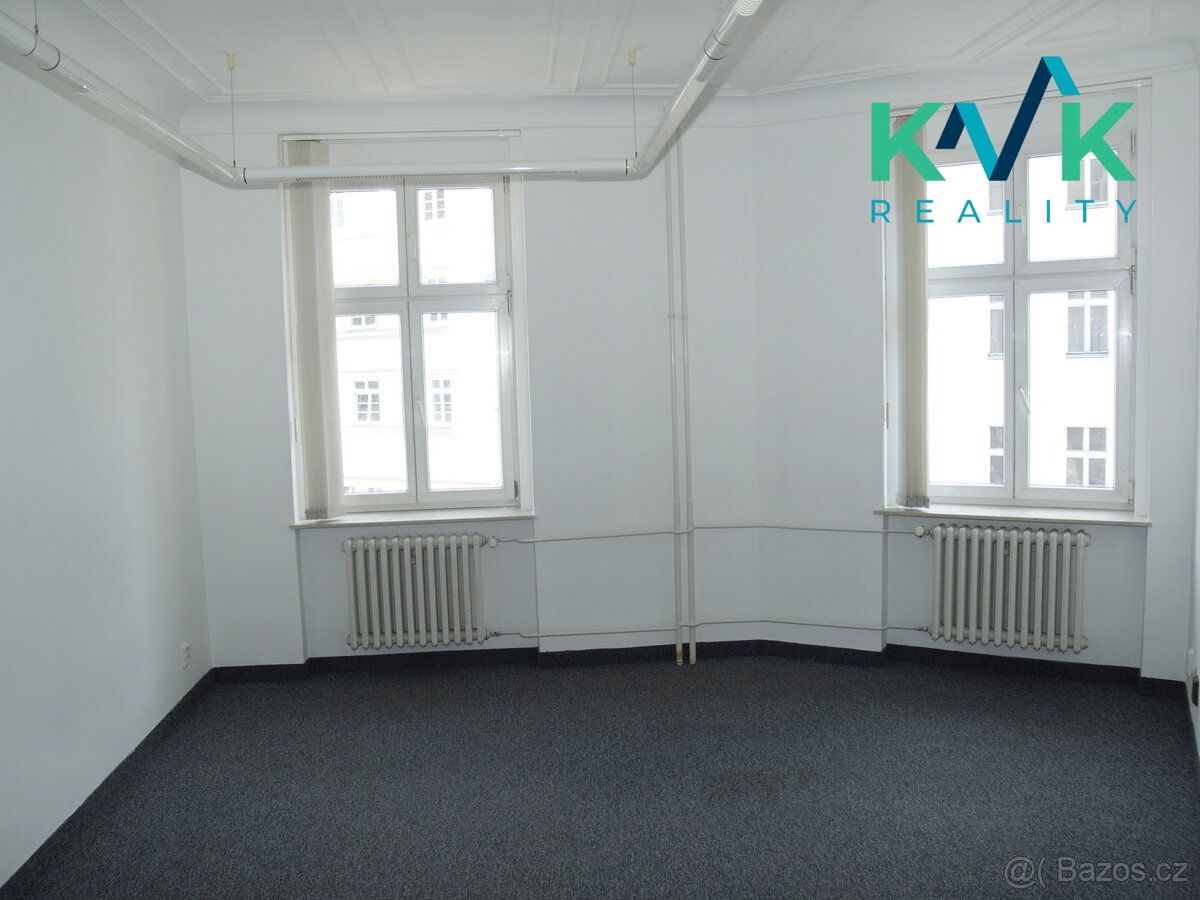 Nabízíme k dlouhodobému pronájmu kancelář o celkové ploše 25