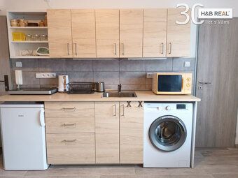 Pronájem bytu 1+kk Vsetín Trávníky. Garsonka má výměru 21 m2