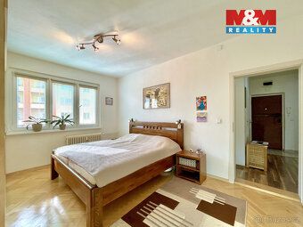 Nabízíme vám velmi hezký a udržovaný byt 3+1 s prostornými p