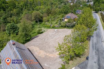 Velký stavební pozemek 4 488 m2 s potenciálem kousek od Šter