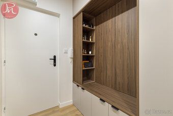 Nabízíme k prodeji byt 3+kk o výměře 58 m² ve 3. podlaží s p