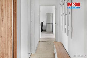 Nabízíme k pronájmu byt o dispozici 2+1 po částečné rekonstr