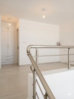 Moderní loft 1+1, který kombinuje vlastní bydlení u moře, re