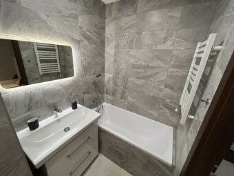 Nabízíme pronájem bytu o dispozici 2+1, 53m2 v 1 patře / 5NP