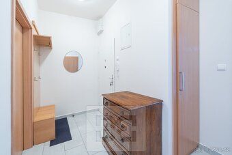 Ev.č. N09362 K nastěhování ihned. Nabízíme k pronájmu prosto