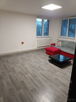 Prodej uzavřeného multifunkčního areálu v Haklových Dvorech 