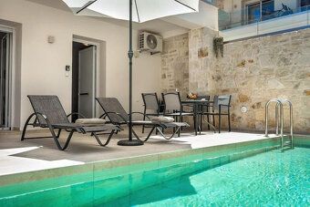 Relax Properties nabízí k prodeji moderní dvoupodlažní vilu 