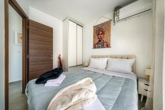 Relax Properties nabízí k prodeji moderní dvoupodlažní vilu 