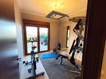 Relax Properties nabízí k prodeji výjimečný třípodlažní mezo