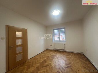 cena je včetně právního servisu a provize RK, Zprostředkujem