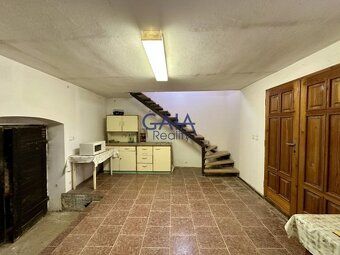 Ve výhradním zastoupení majitele nabízíme k prodeji vinný sk