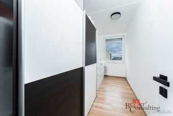 Moderní byt 3+kk s výhledem, Praha – Troja, 69 m²Nabízíme k 