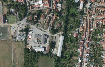 Nabízíme k pronájmu venkovní zpevněné plochy v uzavřeném a h