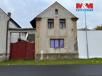 Nabízíme k prodeji rodinný dům v malebné a klidné části obce
