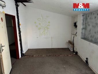 Nabízíme k pronájmu výrobní objekt v centru obce Hostomice p
